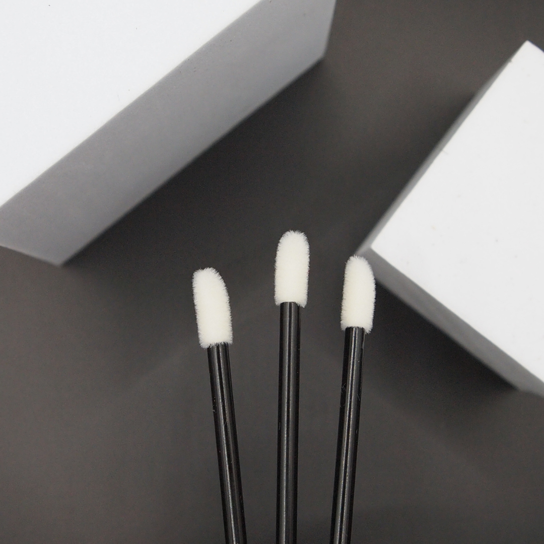 LINT FREE LIP APPLICATORS