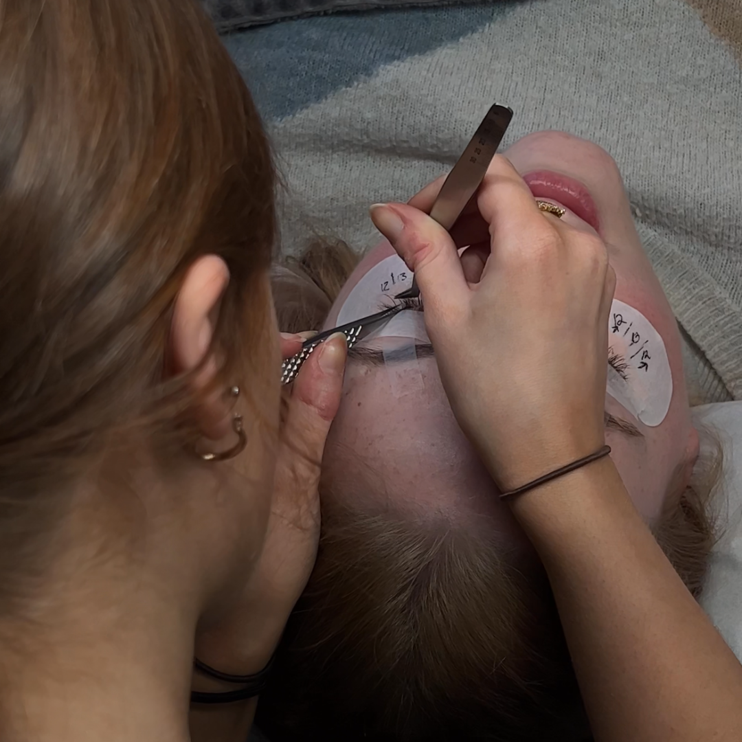 Volume Eyelash Extensions course
